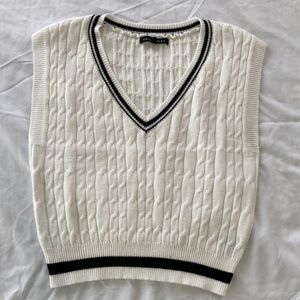 Women’s knitted vest
